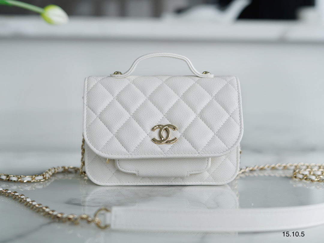 5 lý do nên mua túi xách nữ Chanel tại Shop túi xách F1 Đặng Văn Ngữ